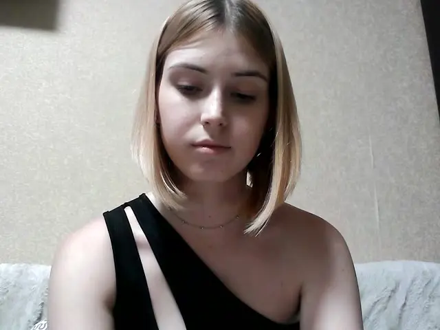 MoonlitVeya Live Webcam