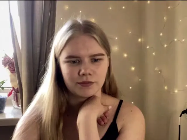 SunnyPeach live webcam